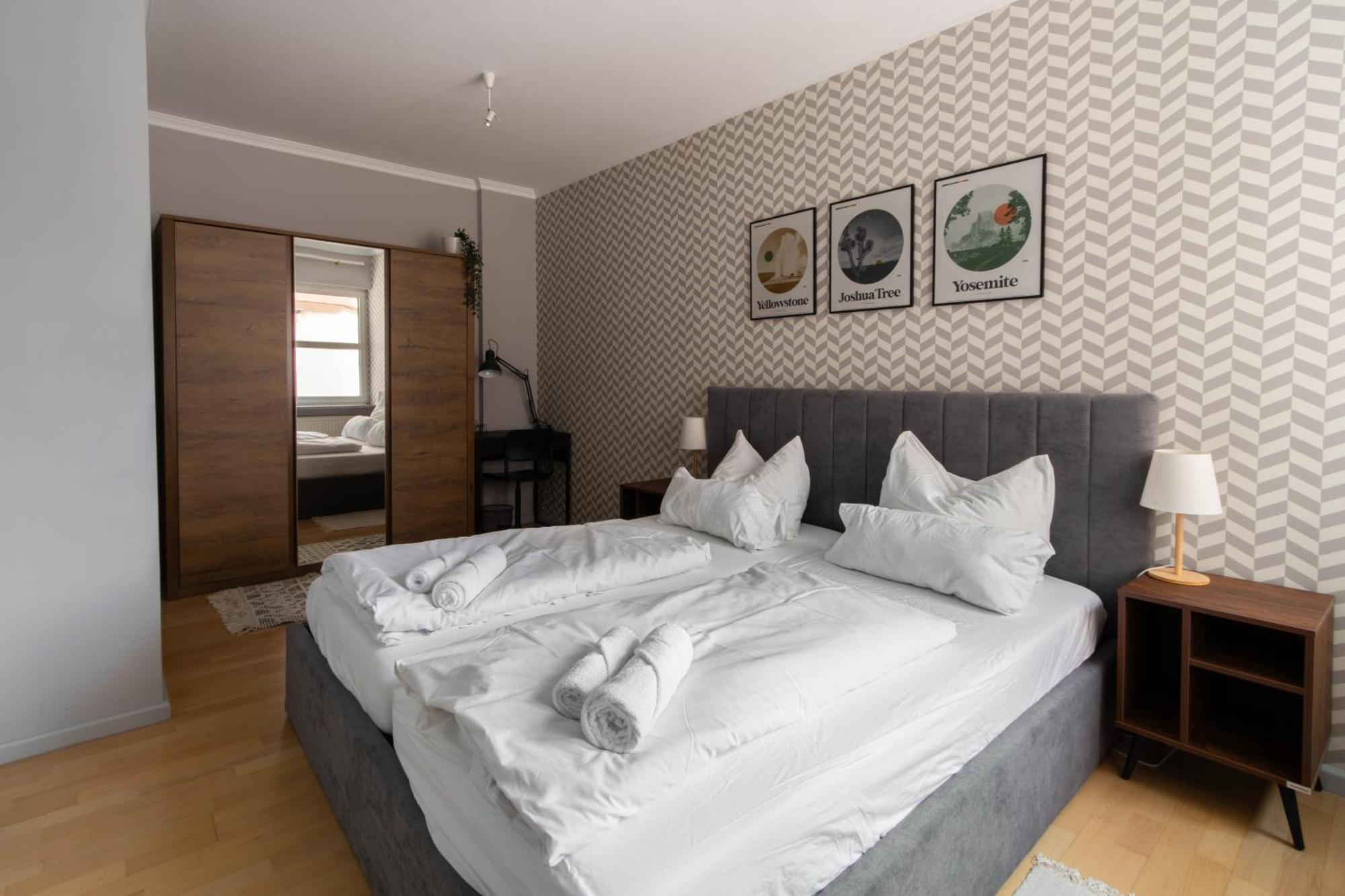 Penthouse-Maisonette - City Center, Highspeed Internet, Garage Worms Exteriör bild